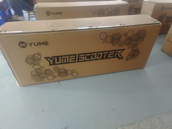 M YUME Motor scooters, Whether it’s for short commutes around town or quick errands, the responsive acceleration ensures a smooth and dynamic riding experience - Image 3