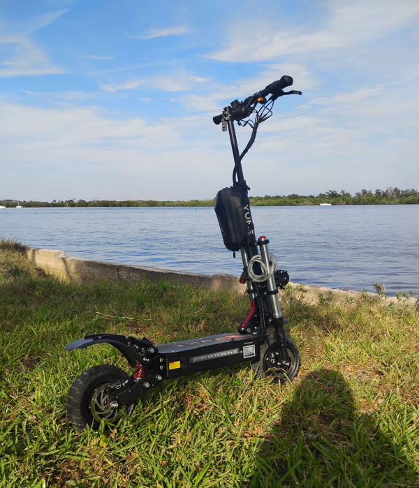 M YUME Motor scooters, Whether it’s for short commutes around town or quick errands, the responsive acceleration ensures a smooth and dynamic riding experience - Image 2